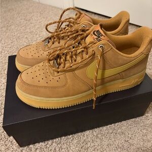 Nike Air Force 1 Low Wheat Sz 9.5